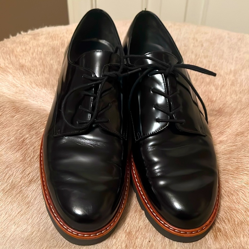 Stuart Weitzman men’s wear inspired loafers.  Size 9.